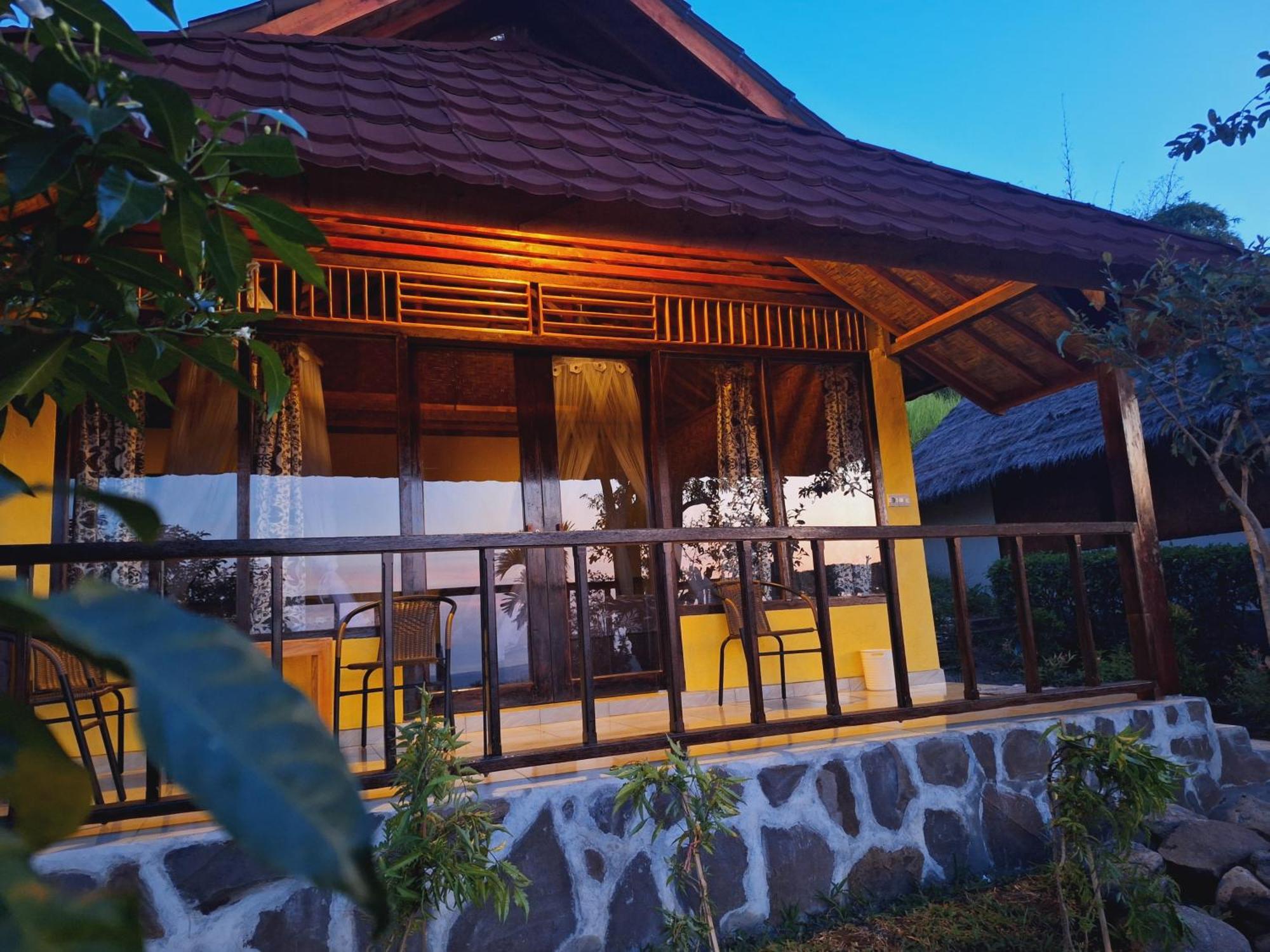 ホテル Rinjani Mountain Garden Bayan エクステリア 写真
